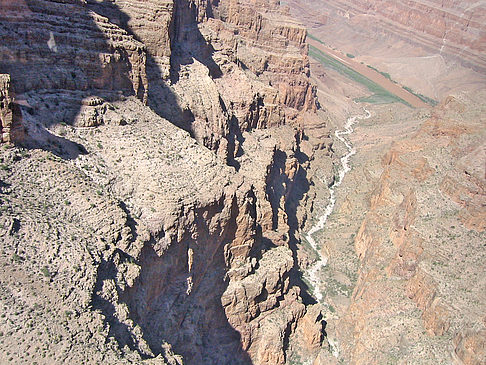 Per Hubschrauber im Grand Canyon